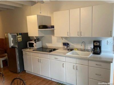 44 Bayview Avenue E, Brookhaven, Нью-Йорк 11770, Соединенные Штаты