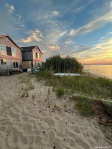49 Bayview Walk E, Brookhaven, Нью-Йорк 11770, Соединенные Штаты