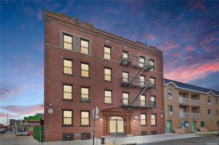 88-40 144th Street, Нью-Йорк, Нью-Йорк 11435, Соединенные Штаты