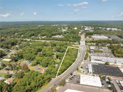 000 Long Island Motor Parkway, Islip, 纽约州 11749, 美国