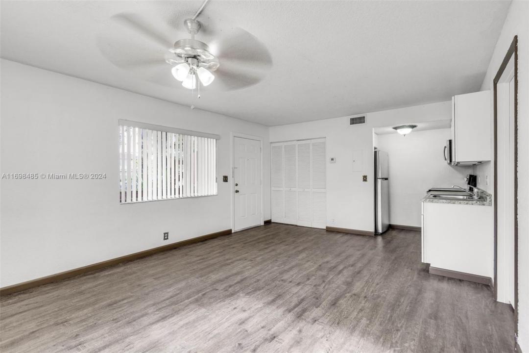 2062 NW 43rd Ter 2, Lauderhill, Florida 33313, Estados Unidos