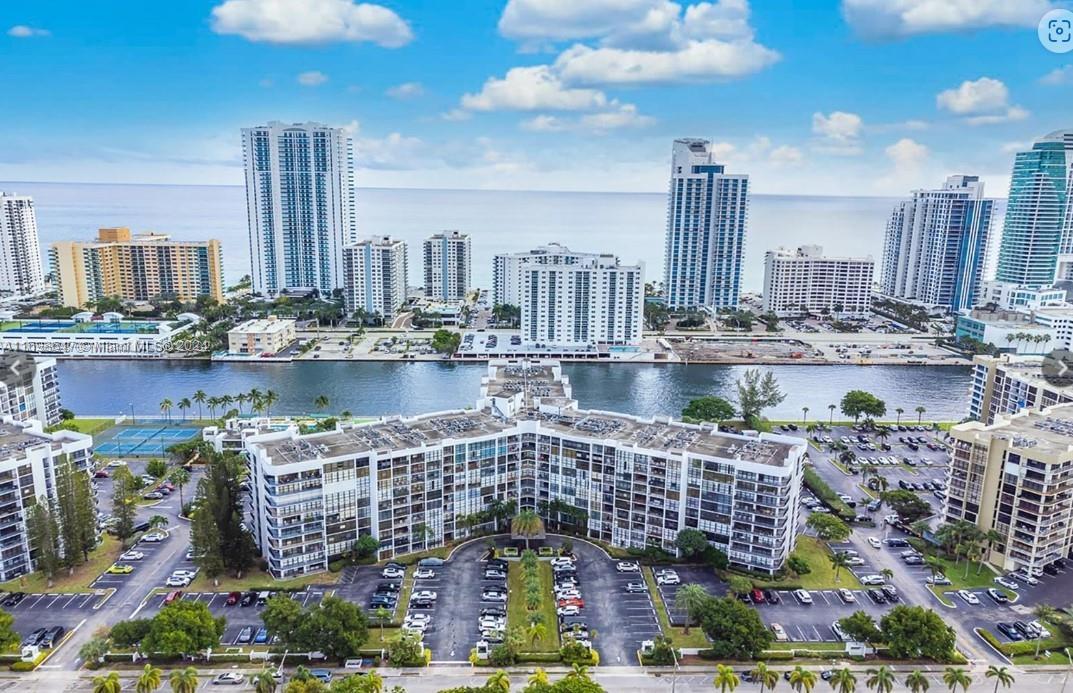 800 Parkview Dr 527, Hallandale Beach, Florida 33009