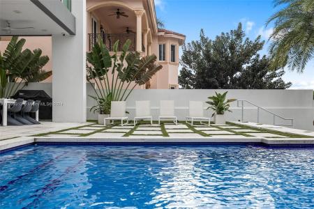 323 Atlantic Ave Na, Sunny Isles Beach, Floride 33160, États-Unis