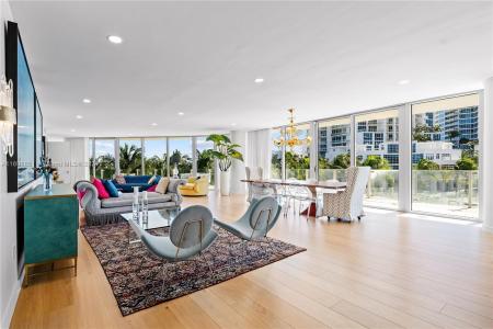 1 Collins Avenue 306, Miami Beach, Florida 33139, USA