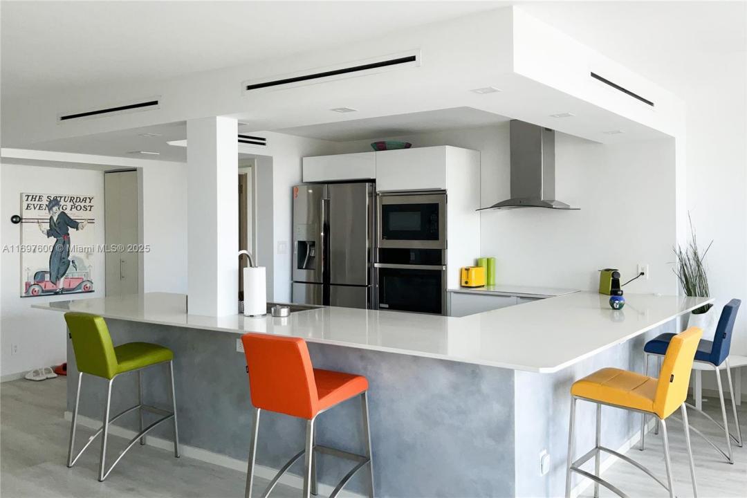 800 Parkview Dr 708, Hallandale Beach, Floryda 33009, USA