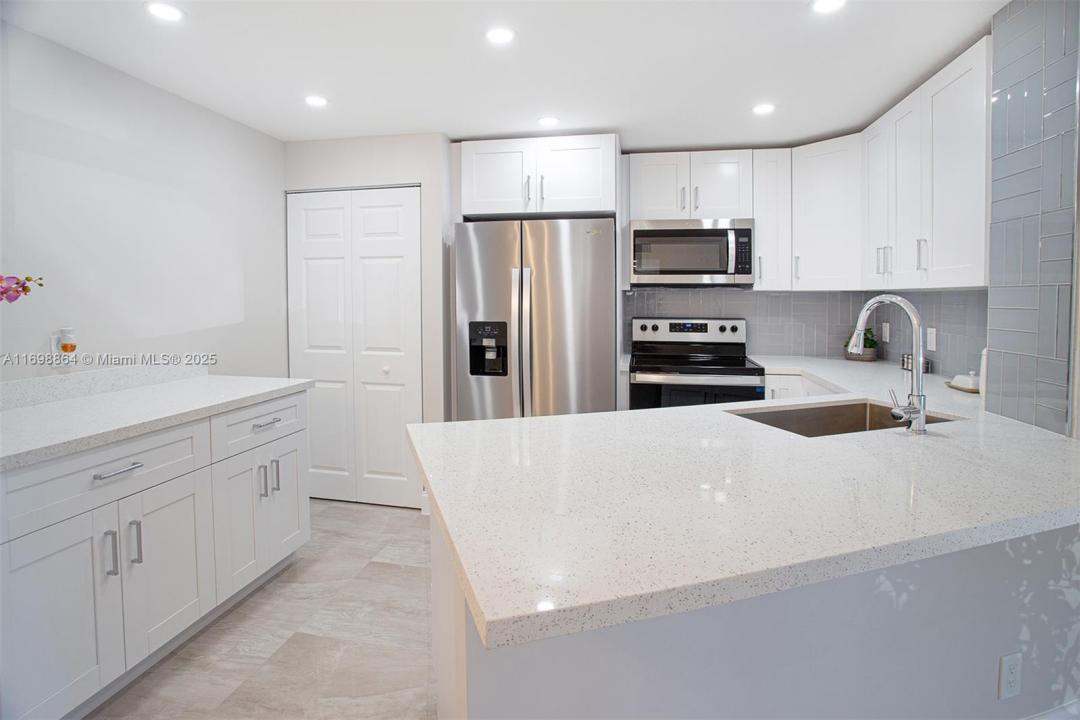 7527 S Oriole Blvd 101, Delray Beach, Florida 33446