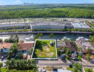 3030 NE 164th St, North Miami Beach, فلوريدا 33160, الولايات المتحدة