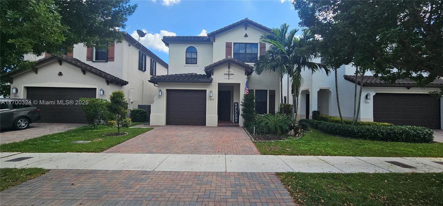 3218 W 97th Ter, Hialeah, Florida 33018, Estados Unidos