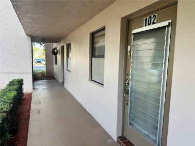 10434 Sunrise Lakes Blvd 102, Sunrise, Florida 33322, USA
