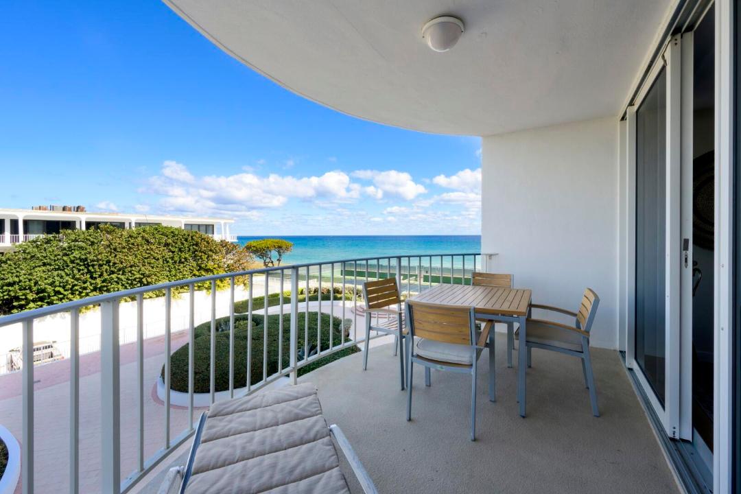 2295 S Ocean Boulevard 424, Palm Beach, Florida 33480