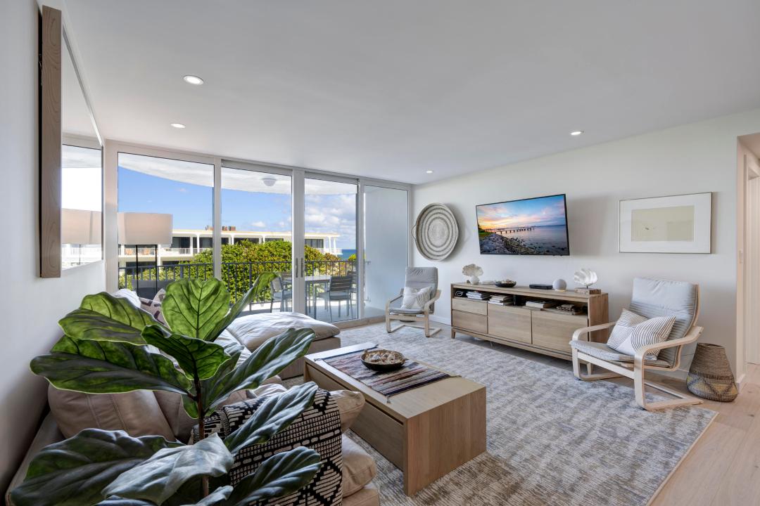 2295 S Ocean Boulevard 424, Palm Beach, Florida 33480