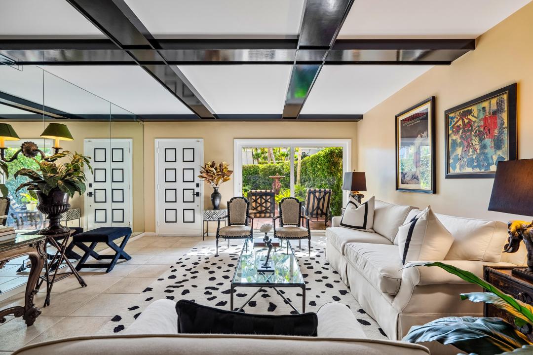 225 Everglade Avenue 8, Palm Beach, Florida 33480
