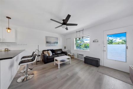 15610 NE 6th Ave 33D, Miami, Florida 33162, USA