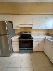 483 NW 84th Ln 483, Miami, Florida 33150, USA