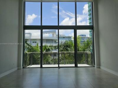 6000 Collins Ave 528, Miami Beach, Florida 33140, USA