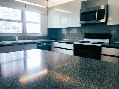 1825 S Ocean Dr 401, Hallandale Beach, Florida 33009, USA