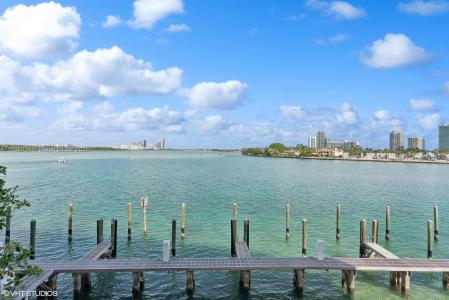 1135 103 304, Bay Harbor Islands, Florida 33154, USA