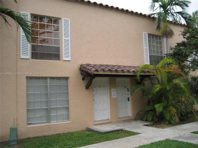 10806 N Kendall Dr P-26, Miami, Florida 33176, USA
