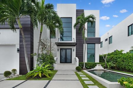 2040 NE 121st Rd, North Miami, Florida 33181, USA
