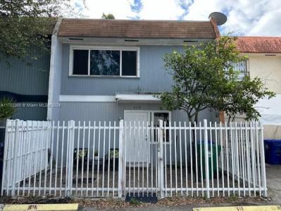 618 NW 11th St 618, Miami, Florida 33136, USA