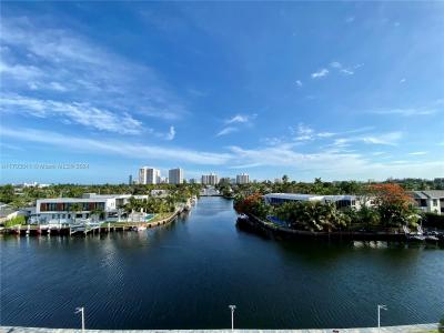 401 Golden Isles Dr 505, Hallandale Beach, Florida 33009, USA