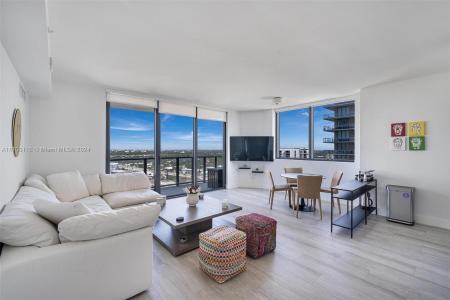 121 NE 34th St 2109, Miami, Florida 33137, USA