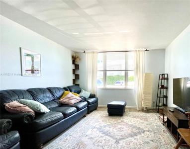 1913 S OCEAN DR 129, Hallandale Beach, Florida 33009, USA