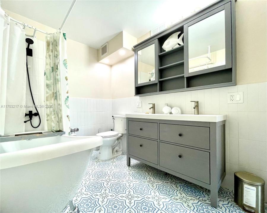 1913 S OCEAN DR 129, Hallandale Beach, Florida 33009