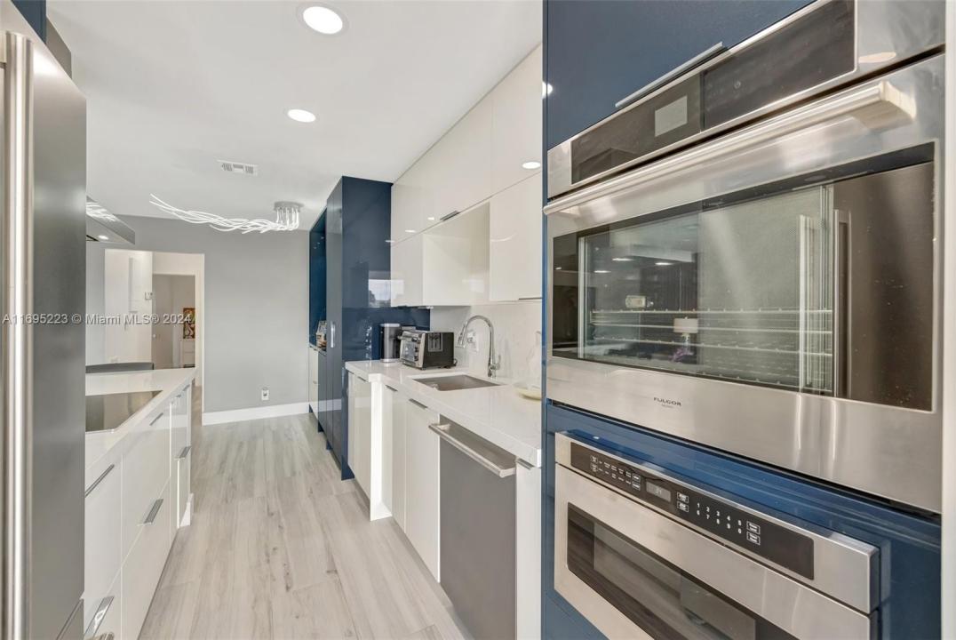 2866 NE 30th St 19, Fort Lauderdale, Florida 33306, USA