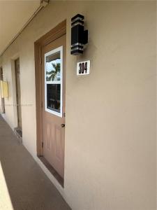 3430 NW 52nd Ave 304, Lauderdale Lakes, Florida 33319, USA
