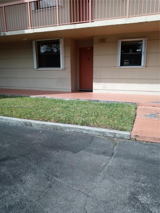 10253 NW 9th St Cir 102-6, Miami, 佛罗里达州 33172, 美国