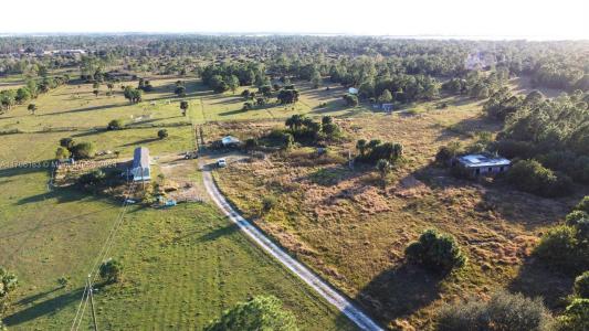 16717 Hamlin Ave., Clewiston, Florida 33440