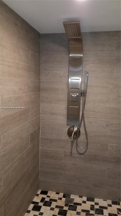 1833 S Ocean Dr 207, Hallandale Beach, 佛羅里達州 33009, 美國