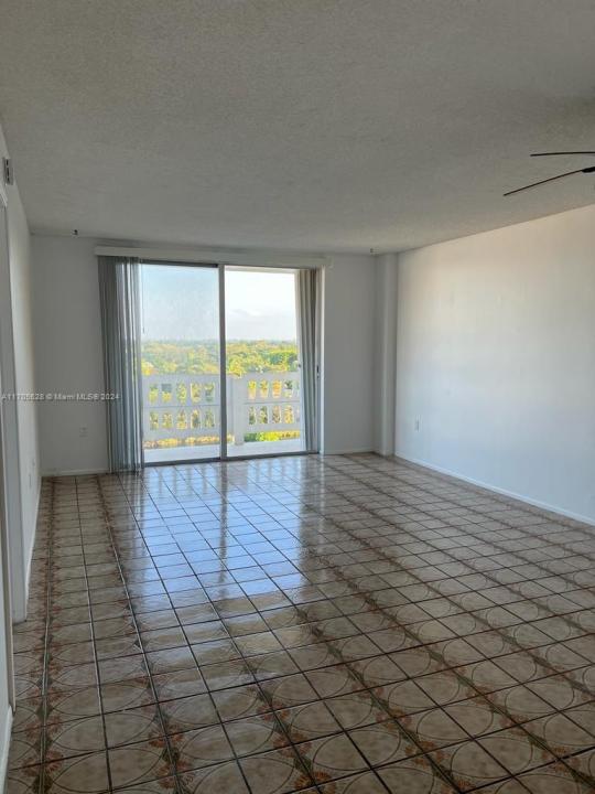 15600 NW 7th Ave 821, Miami, Florida 33169, USA