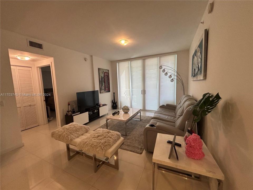 7825 NW 107th Ave 310, Doral, Florida 33178, Stati Uniti
