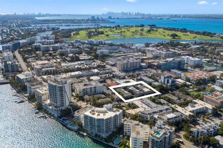1060 98 St, Bay Harbor Islands, Florida 33154, HOA KỲ