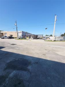 3200 NW South River Dr, Miami, Florida 33142, USA