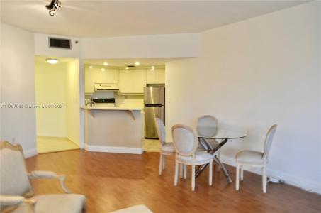4000 Island Blvd 102, Aventura, Florida 33160, USA