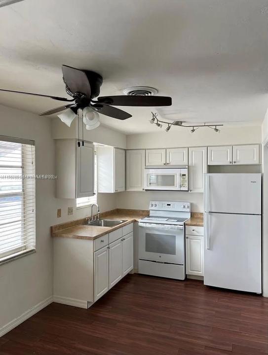 3600 Jackson St 8, Hollywood, Florida 33021, Amerika Birleşik Devletleri