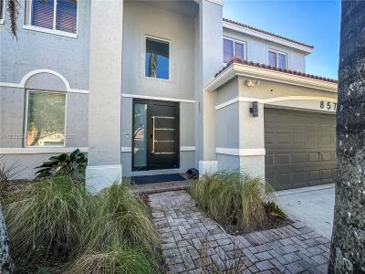857 Vanda Ter, Weston, Florida 33327, USA