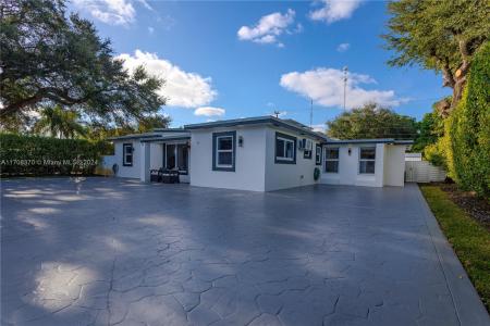 104 Clifton Rd, West Park, Флорида 33023, Соединенные Штаты