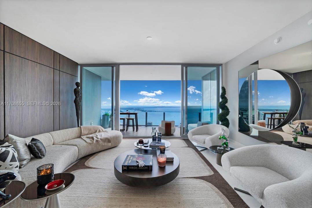 300 Biscayne Blvd Way 4703, Miami, Florida 33131, Stati Uniti
