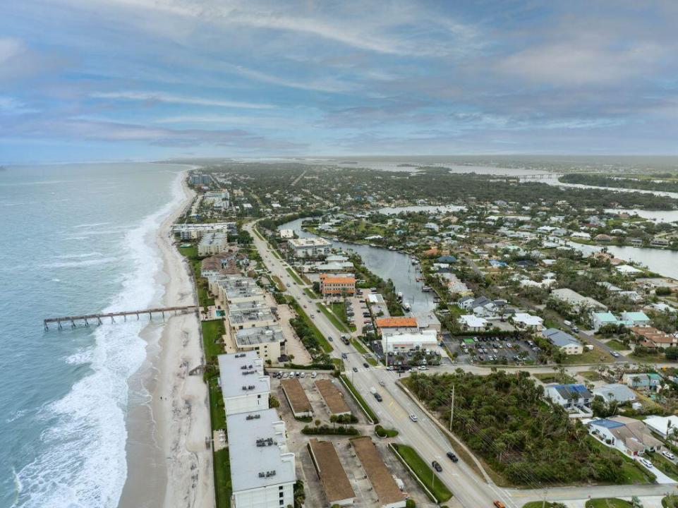 4800 Highway A1a 203, Vero Beach, Florida 32963