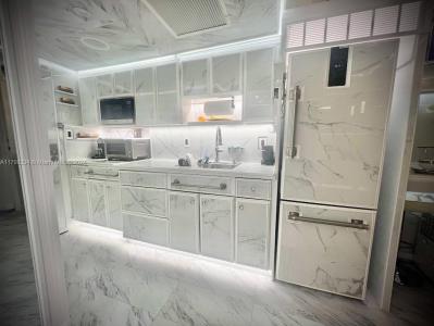 19201 Collins Ave 107, Sunny Isles Beach, Florida 33160, USA