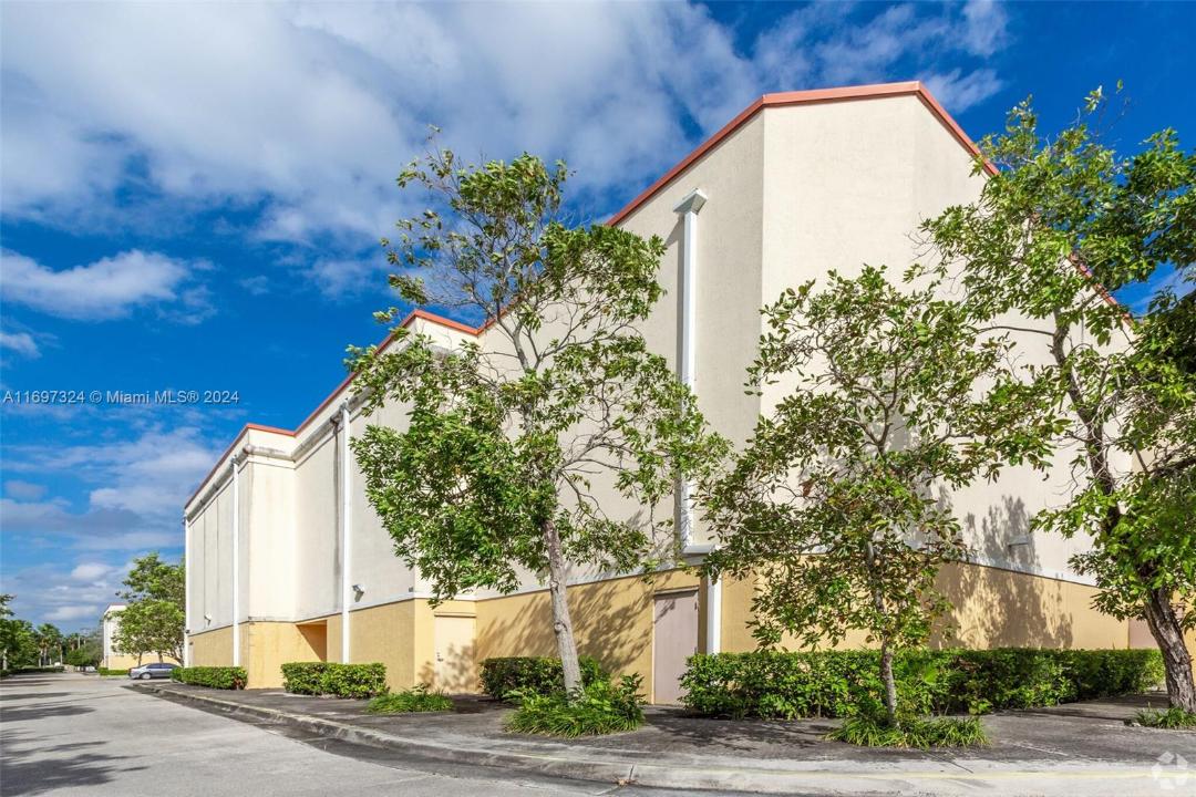 17355 NW 59th Ave, Hialeah, 플로리다 33015, 미국
