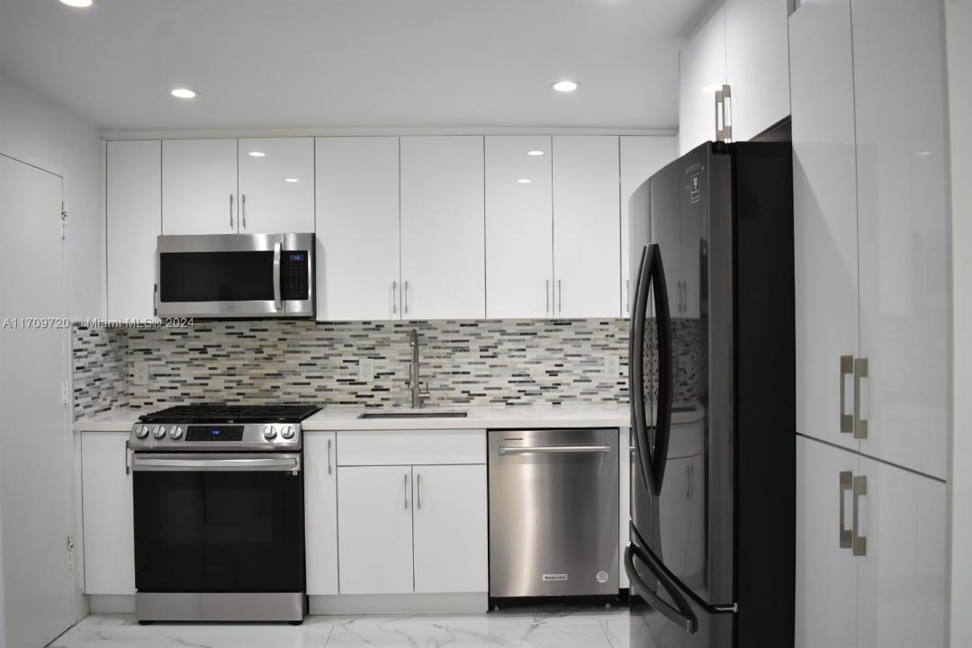 8024 Tatum Waterway Dr 5A, Miami Beach, Florida 33141, Estados Unidos