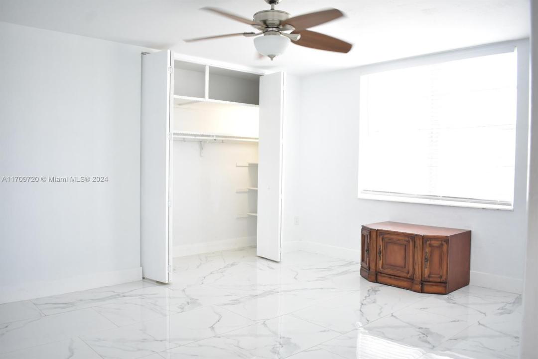 8024 Tatum Waterway Dr 5A, Miami Beach, Florida 33141, Estados Unidos
