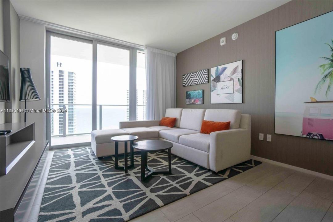 4010 S Ocean Dr R2307, Hollywood, Florida 33019, USA