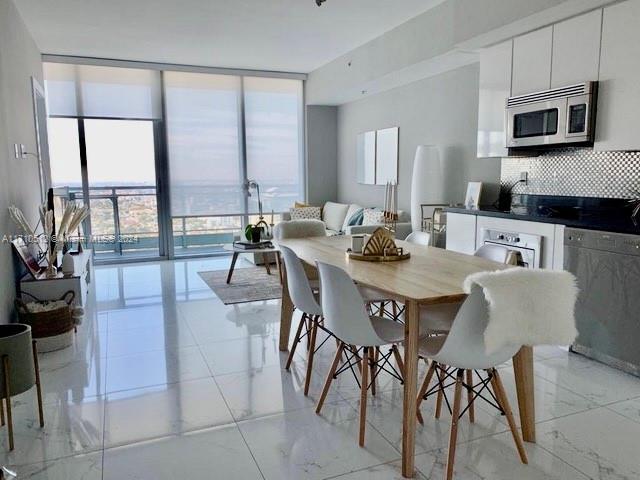 92 SW 3rd St 4707, Miami, Florida 33130, Estados Unidos