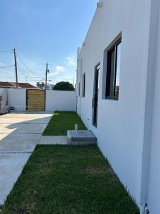 8311 Grand Canal Dr A, Miami, Florida 33144, USA